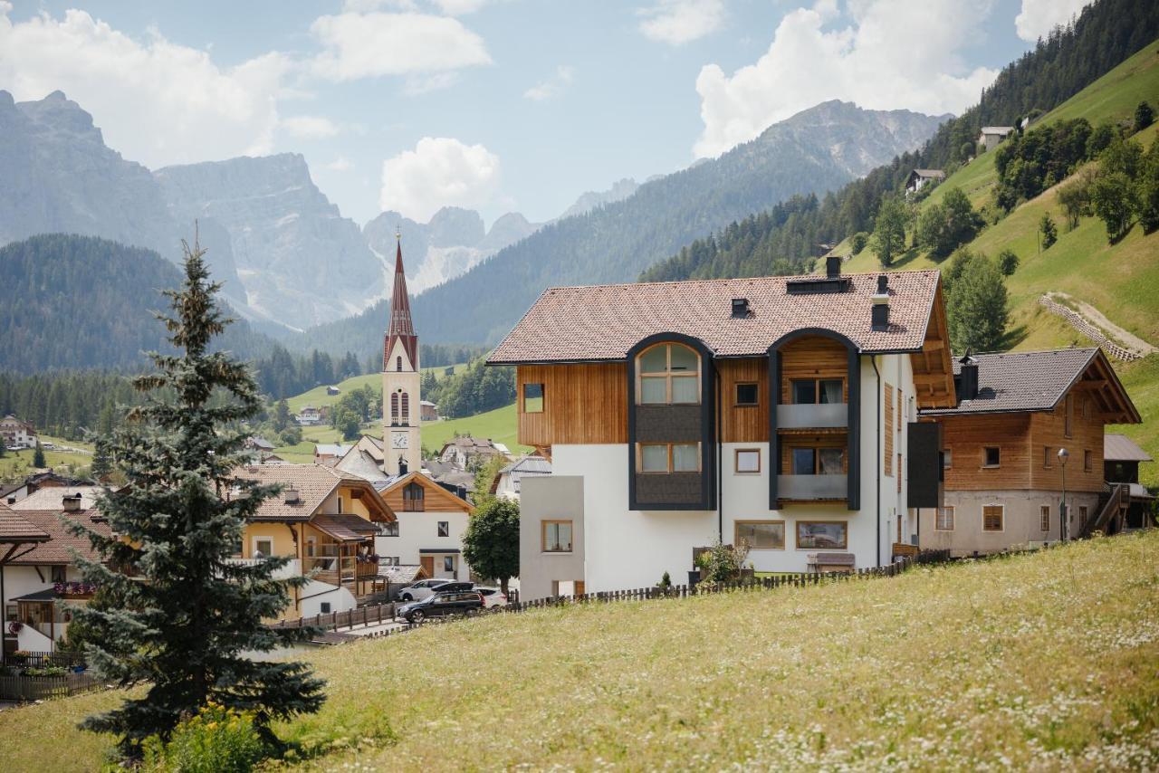 Berghotel Sanvi サン・マルティーノ・イン・バディーア エクステリア 写真